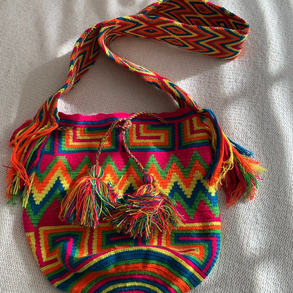 Columbian Cross Body bucket style Purse, drawstring with tassel